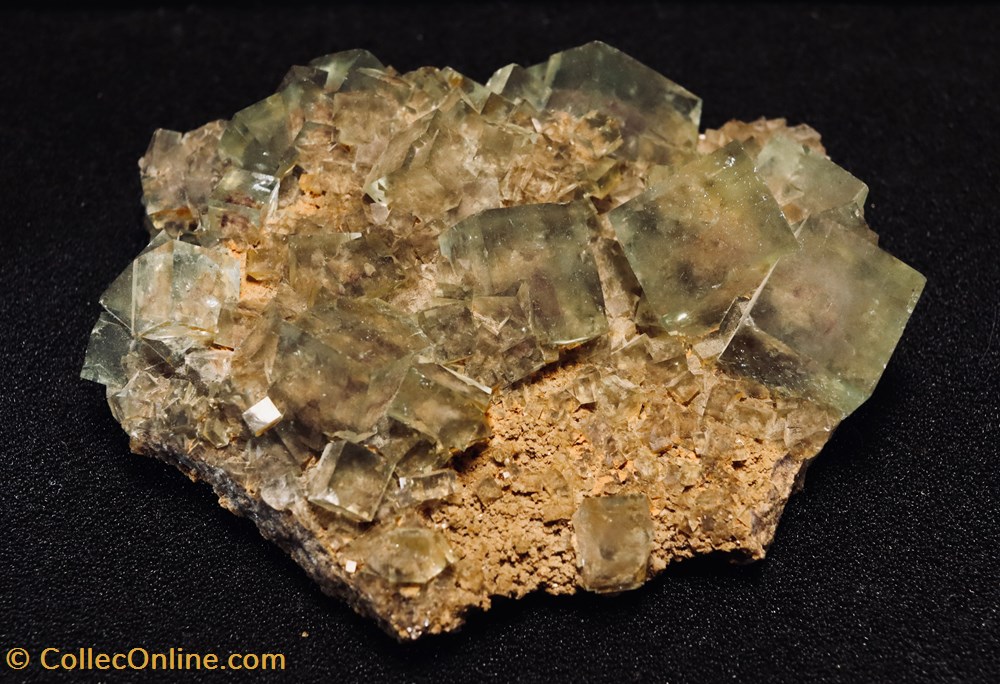 mineraux meteorites fluorine rogerley angleterre