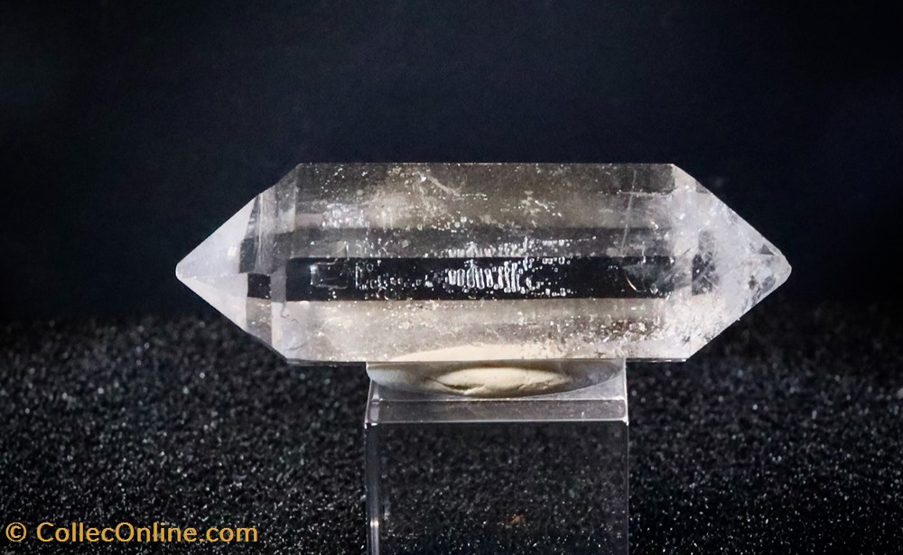 Quartz biterminé (Oignies, Pas de Calais) mineraux meteorites quartz bitermine oignies pas de calais