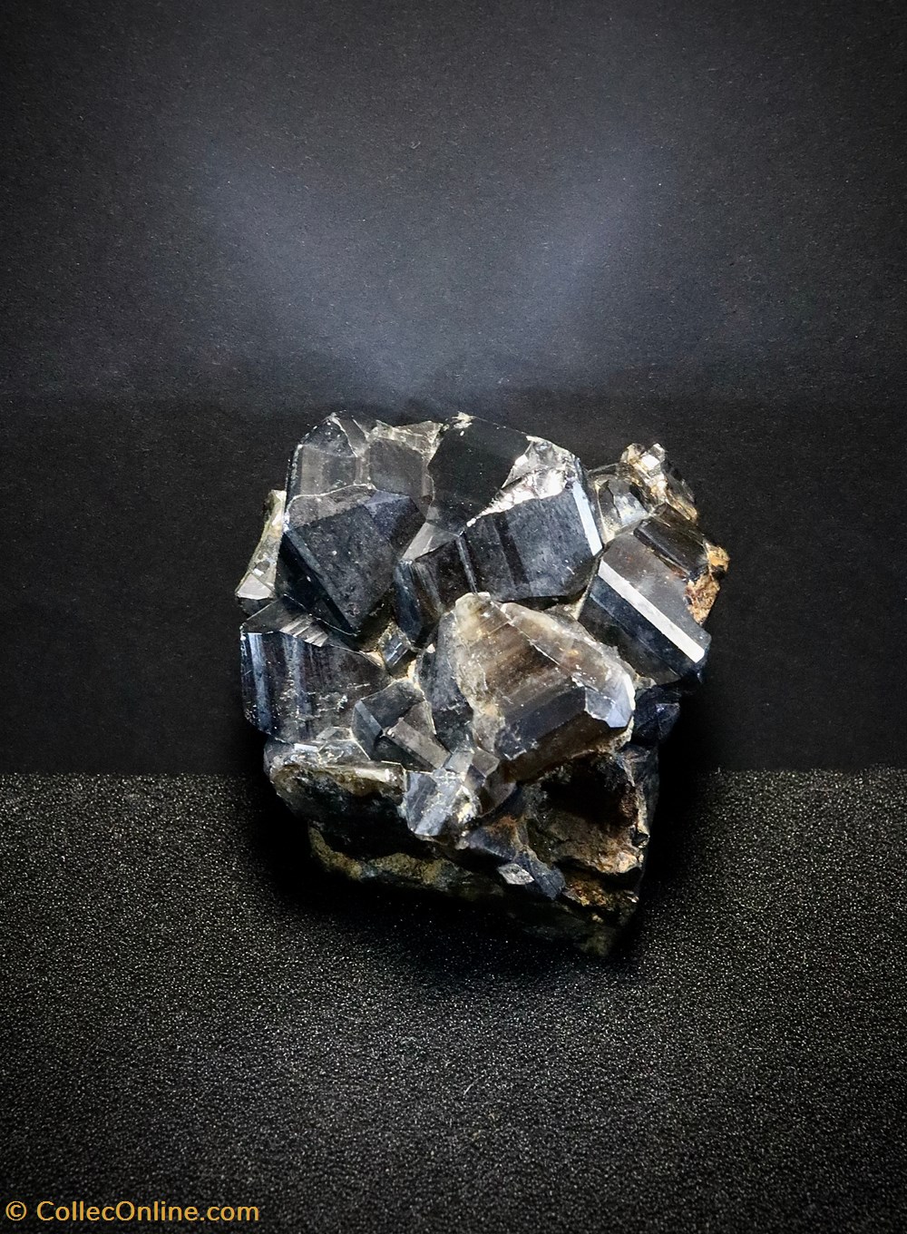 Cassitérite maclée (Bolivie) mineraux meteorites cassiterite maclee bolivie