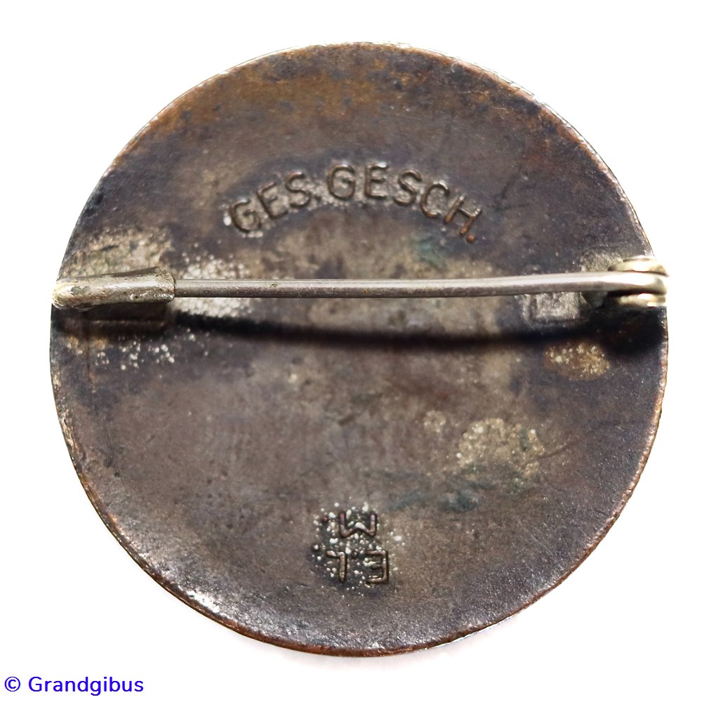 militaria medailles insignes insigne de la deutsches rotes kreuz helferin