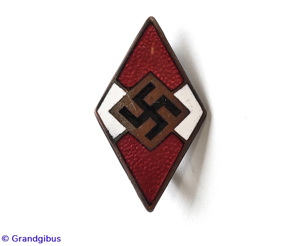 Insigne précoce de membre de la jeunesse hitlérienne - M 1 / 8 (RZM) 2 militaria medailles insignes insigne precoce de membre de la jeunesse hitlerienne m 1 8 rzm