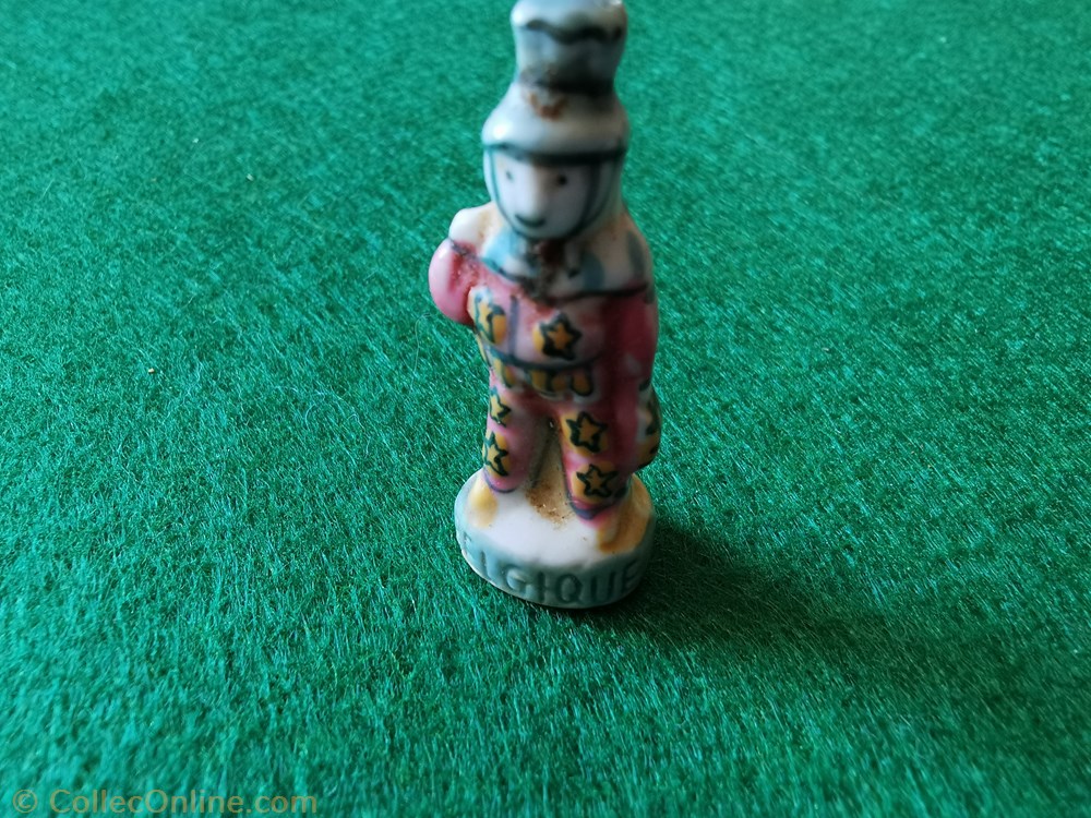 Personnage porcelaine autre fefe personnage porcelaine