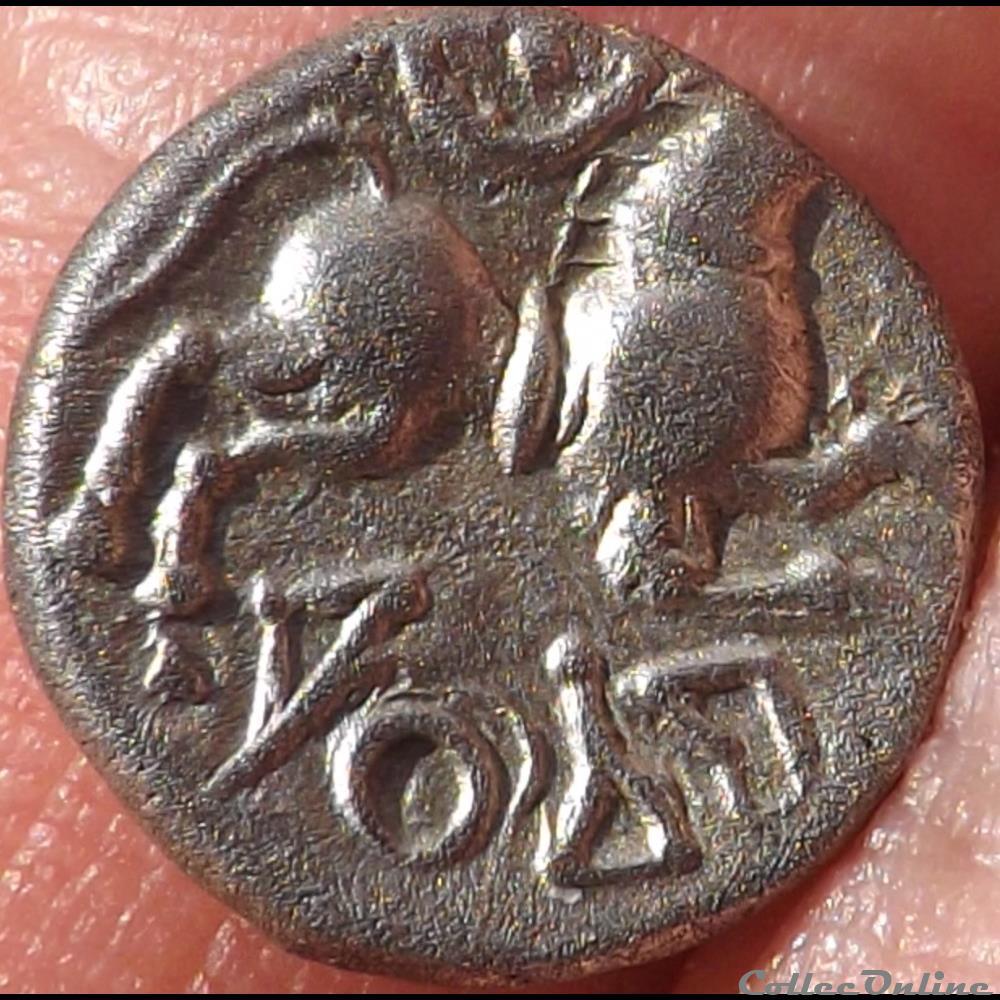monnaie antique gauloise dt manque quinaire vivio aux cheveux calamistres
