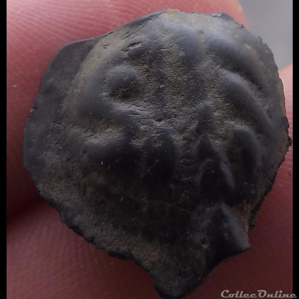 Série 38 ( classe Ik ) potin à la tête d'indien monnaie antique gauloise serie 38 classe ik potin a la tete indien