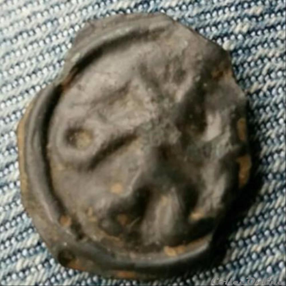 Série 24 DT 154 potin au guerrier courant et au loup / élan monnaie antique gauloise serie 24 dt 154 potin au guerrier courant et au loup elan