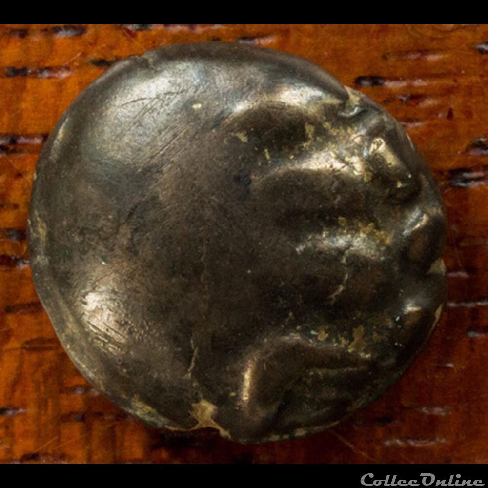 Série 30 DT 186 Quart de statère dit "aux arcs de cercle" à la griffe " " aux segments " monnaie antique gauloise serie 30 dt 186 quart de statere dit aux arcs de cercle a la griffe aux segments