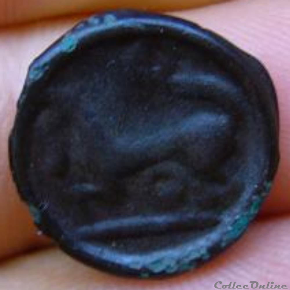 série 634 DT 2679 var potin dérivé des séquanes ( incertaine ) monnaie antique gauloise serie 634 dt 2679 var potin derive des sequanes incertaine