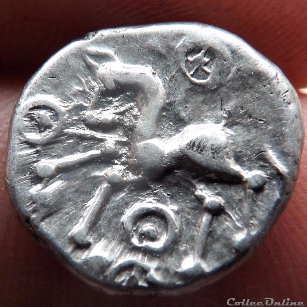 Série 881 DT 3189 var Quinaire à la tête casquée monnaie antique gauloise serie 881 dt 3189 var quinaire a la tete casquee