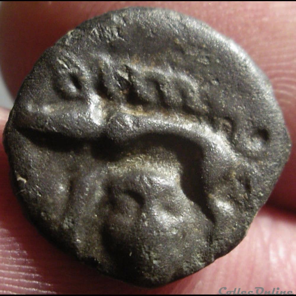 Série 24 DT 151 Potin à la tête de face visage sous le sanglier monnaie antique gauloise serie 24 dt 151 potin a la tete de face visage sous le sanglier