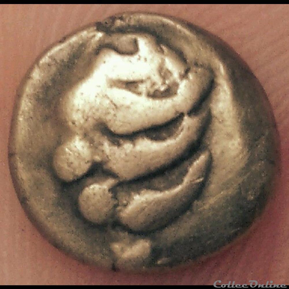 Série 30 DT 186 Quart de statère dit "aux arcs de cercle" à la griffe " " aux segments " monnaie antique gauloise serie 30 dt 186 quart de statere dit aux arcs de cercle a la griffe aux segments