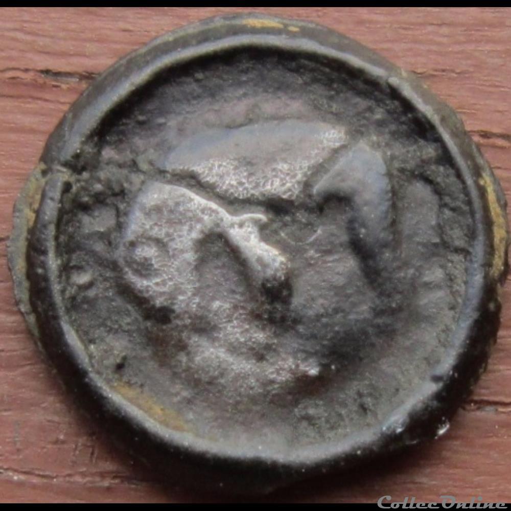 Série 36 DT 221 var Potin au bucrane / ours à gauche monnaie antique gauloise serie 36 dt 221 var potin au bucrane ours a gauche