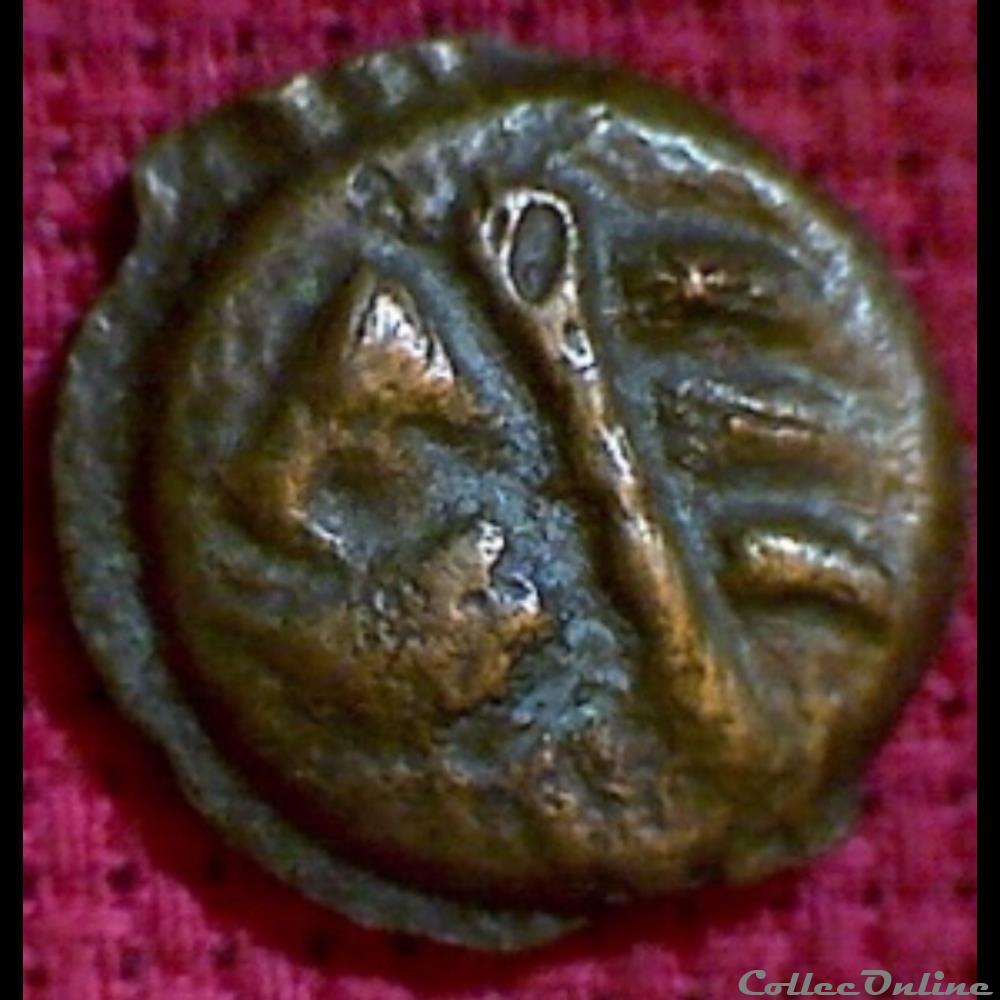 Série 38 ( classe Ih ) potin à la tête d'indien monnaie antique gauloise serie 38 classe ih potin a la tete indien