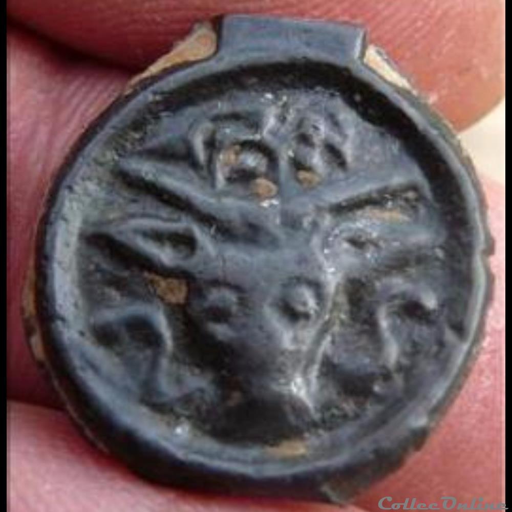 Série 36 DT 221 Potin au bucrane monnaie antique gauloise serie 36 dt 221 potin au bucrane