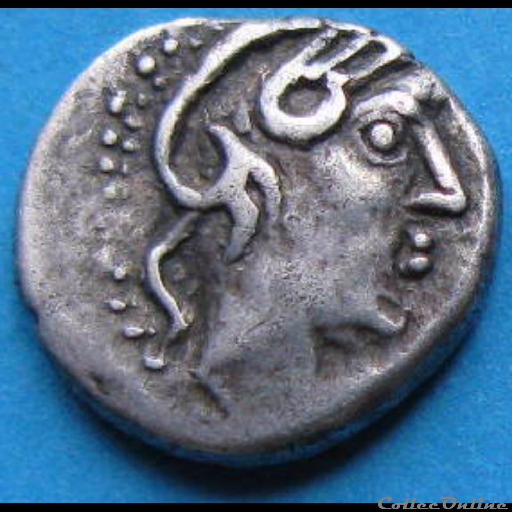 série 944 DT 3245 var Quinaire Q.DOCI / SAMF tête à droite monnaie antique gauloise serie 944 dt 3245 var quinaire q doci samf tete a droite