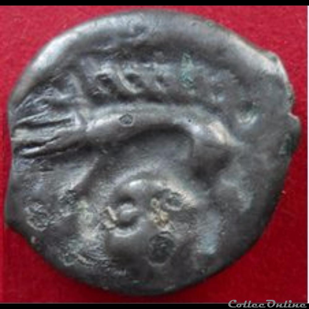 Série 24 DT 151 Potin à la tête de face sous le sanglier monnaie antique gauloise serie 24 dt 151 potin a la tete de face sous le sanglier