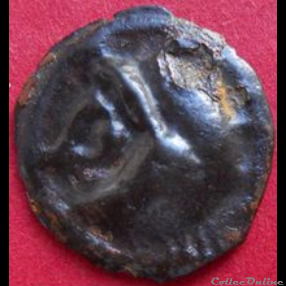 Série 24 DT 151 Potin à la tête de face sous le sanglier monnaie antique gauloise serie 24 dt 151 potin a la tete de face sous le sanglier