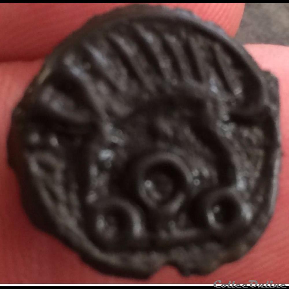 Série 38 ( classe I e ) potin à la tête d'indien monnaie antique gauloise serie 38 classe i e potin a la tete indien