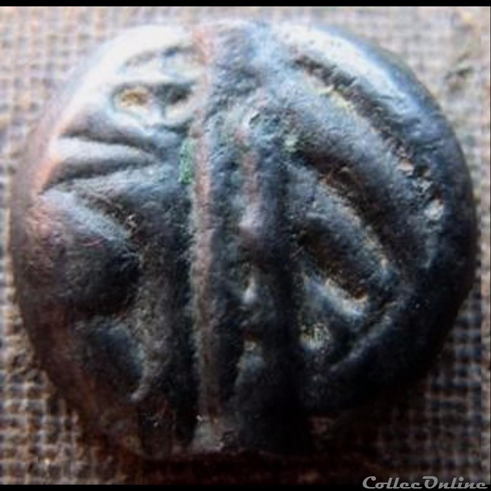 Potin du type de Tremblois ( type 2 ) monnaie antique gauloise potin du type de tremblois type 2