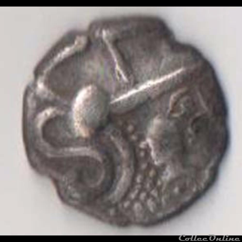monnaie antique gauloise dt serie 377 minimi a la tete de pallas aux deux carnyx