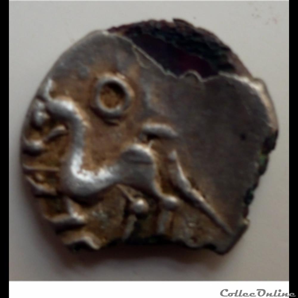 Série 881 DT 3189 var Quinaire à la tête casquée monnaie antique gauloise serie 881 dt 3189 var quinaire a la tete casquee