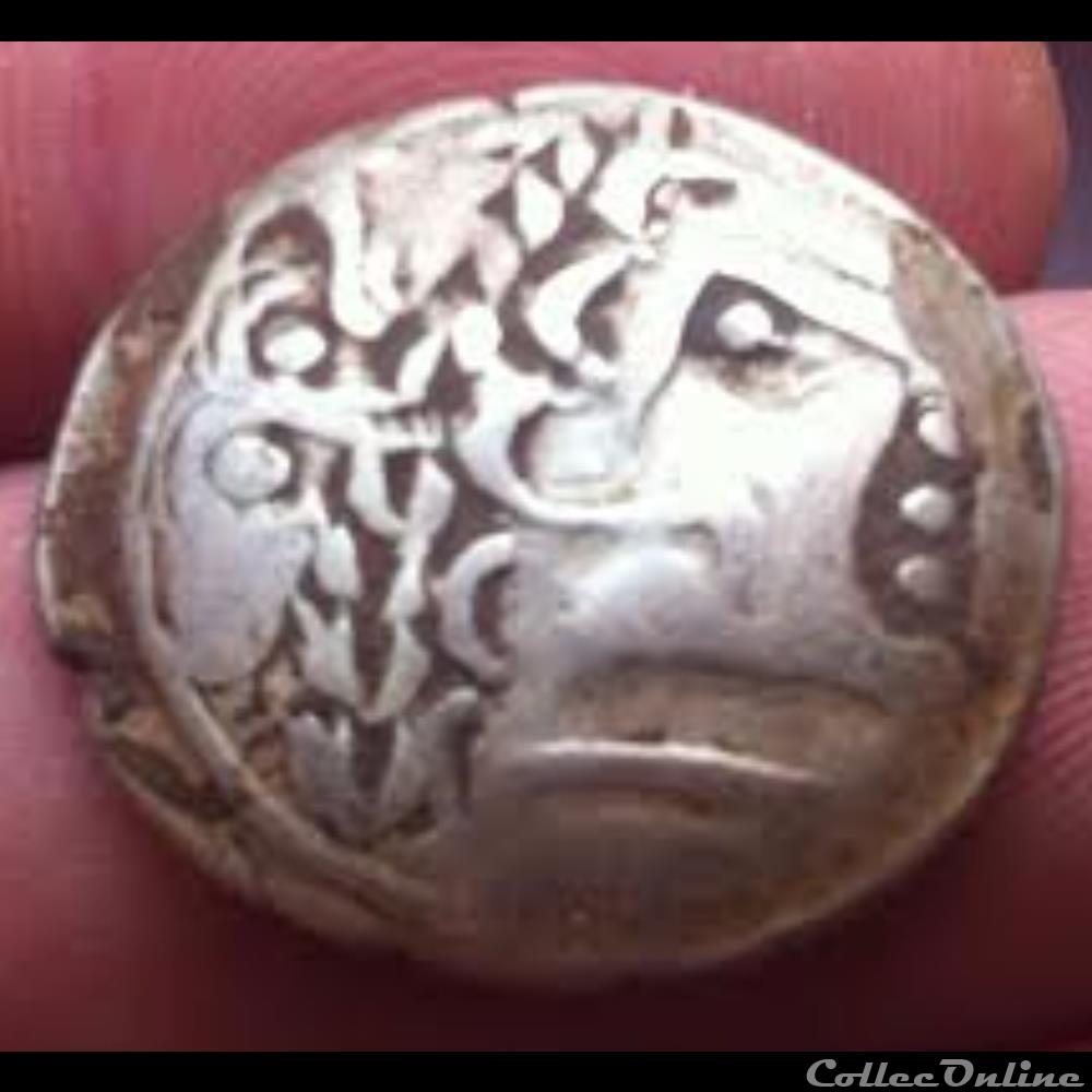 Série 21 DT 140 statère d’or au cheval retourné, à la lyre monnaie antique gauloise serie 21 dt 140 statere d or au cheval retourne a la lyre