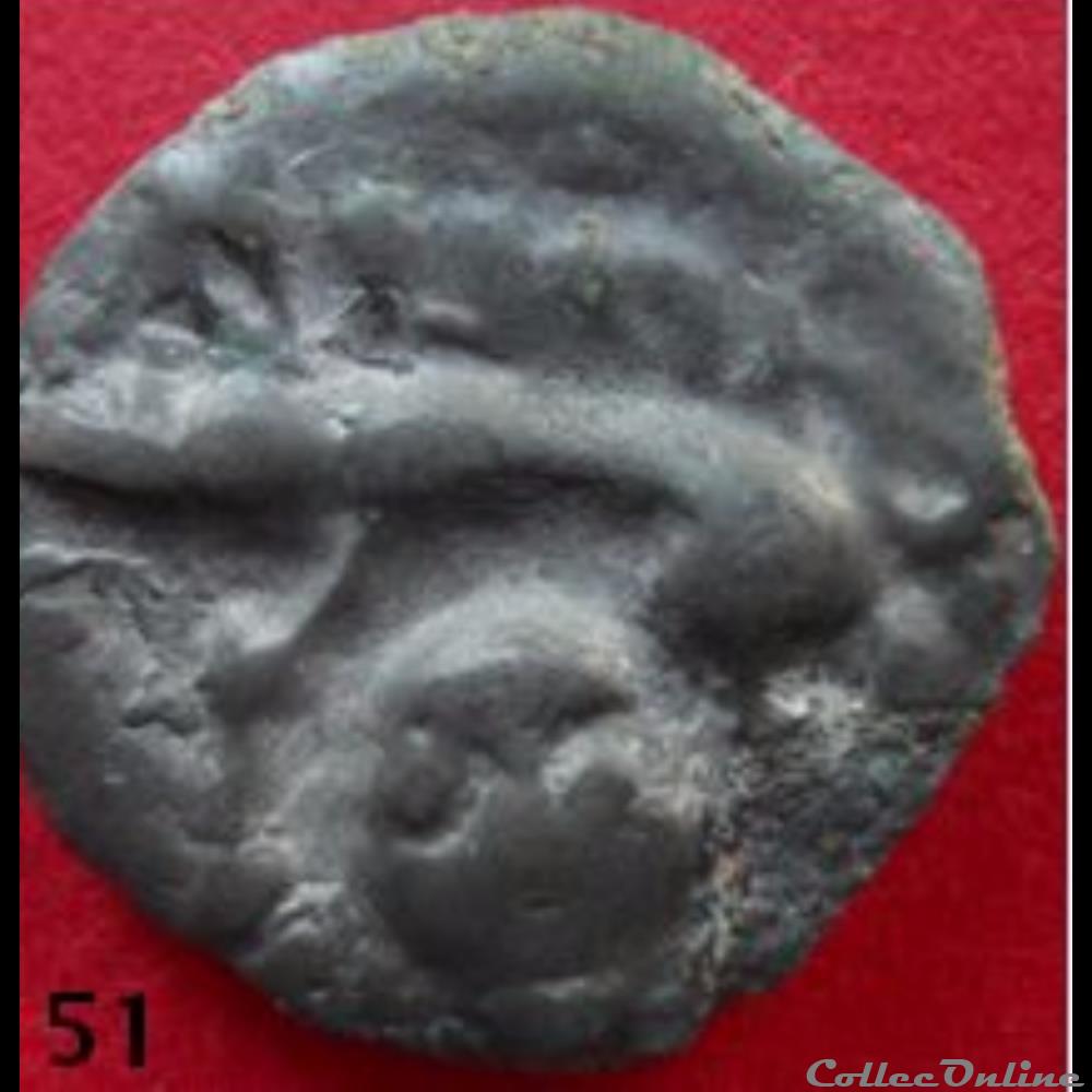 Série 24 DT 151 Potin à la tête de face visage sous le sanglier monnaie antique gauloise serie 24 dt 151 potin a la tete de face visage sous le sanglier