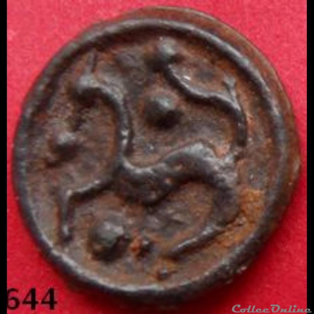 Série 559 DT 2642 Potin à la tête d'indien stylisé monnaie antique gauloise serie 559 dt 2642 potin a la tete indien stylise