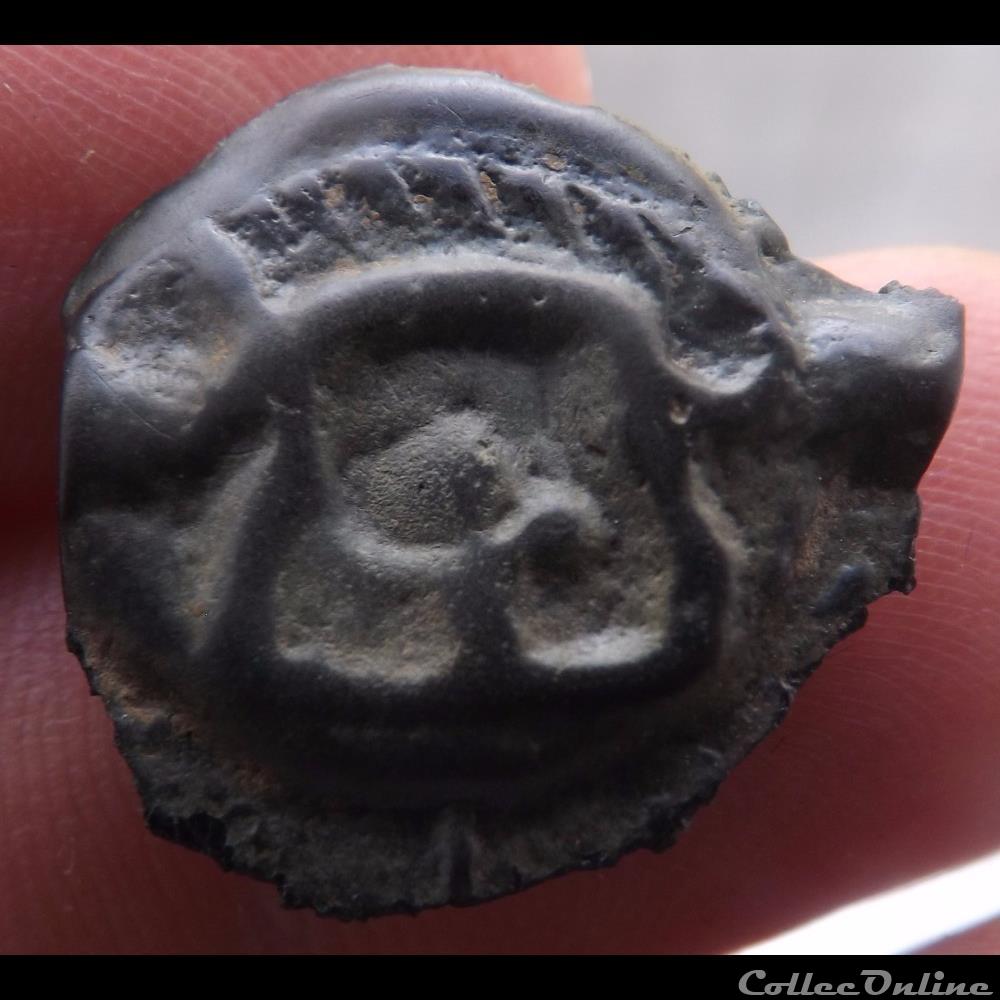 Série 38 ( classe Ik ) potin à la tête d'indien monnaie antique gauloise serie 38 classe ik potin a la tete indien