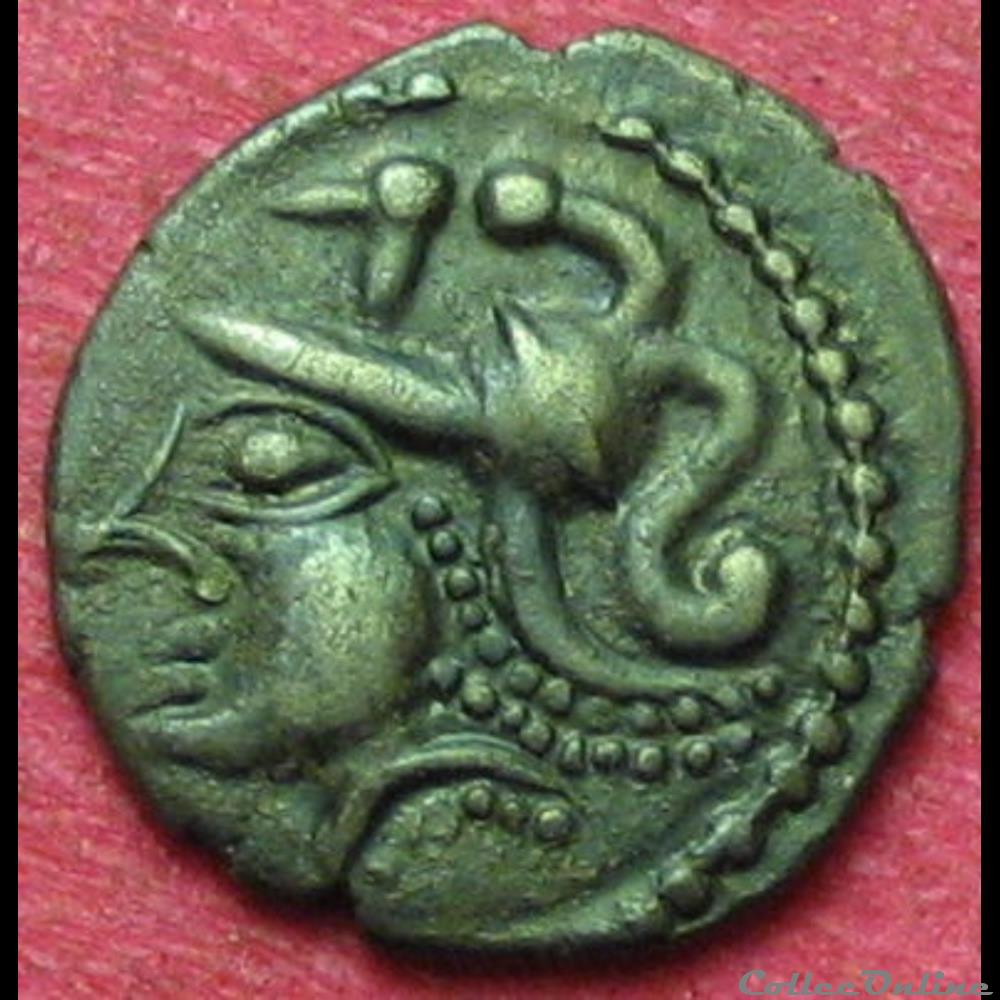 DT série 377 minimi à la tête de Pallas / aux deux carnyx monnaie antique gauloise dt serie 377 minimi a la tete de pallas aux deux carnyx