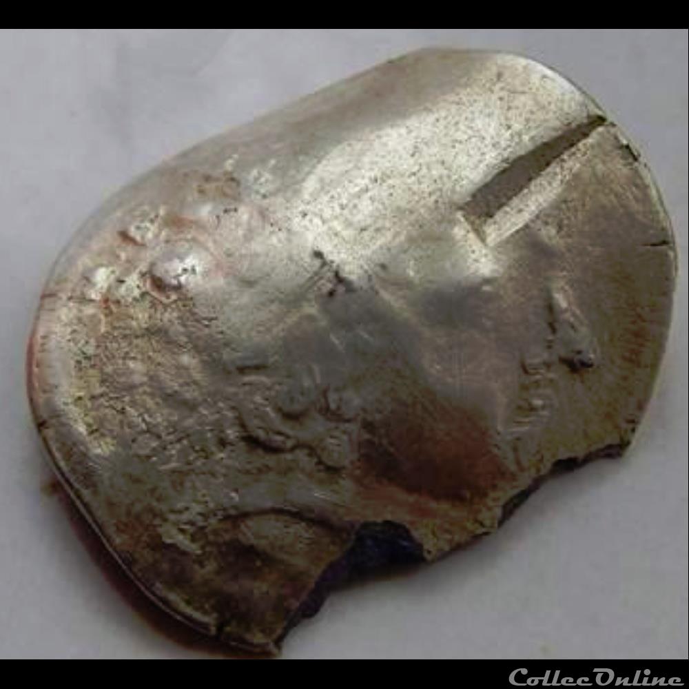 monnaie antique gauloise incertaine statere a oiseau de face