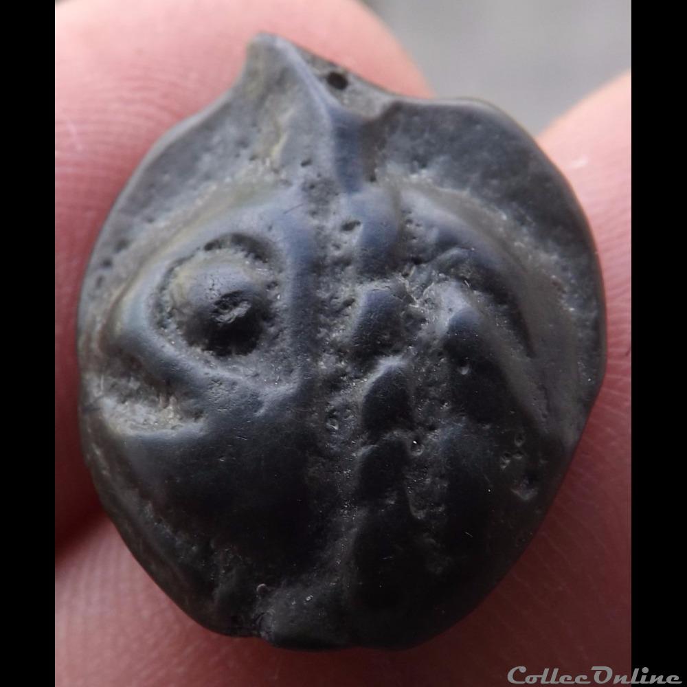 Série 38 ( classe Ik ) potin à la tête d'indien monnaie antique gauloise serie 38 classe ik potin a la tete indien