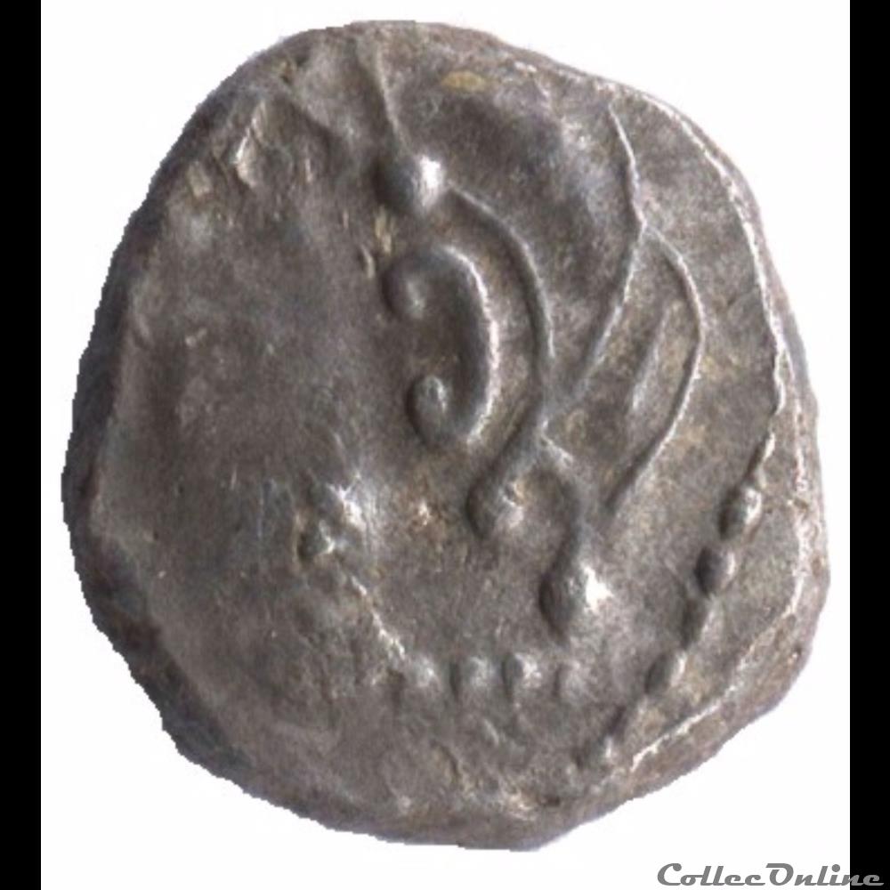 Série 1079 Drachme à la tête coupée sur le cheval monnaie antique gauloise serie 1079 drachme a la tete coupee sur le cheval