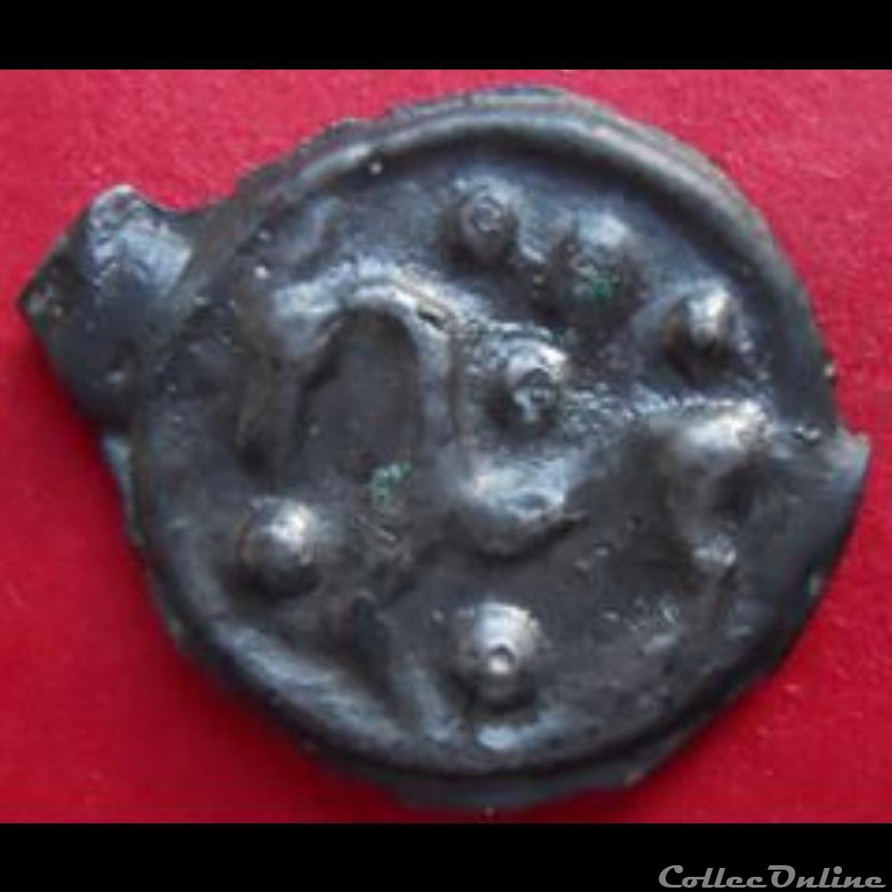 Série 562 DT 2646 potin tête casquée / cheval monnaie antique gauloise serie 562 dt 2646 potin tete casquee cheval