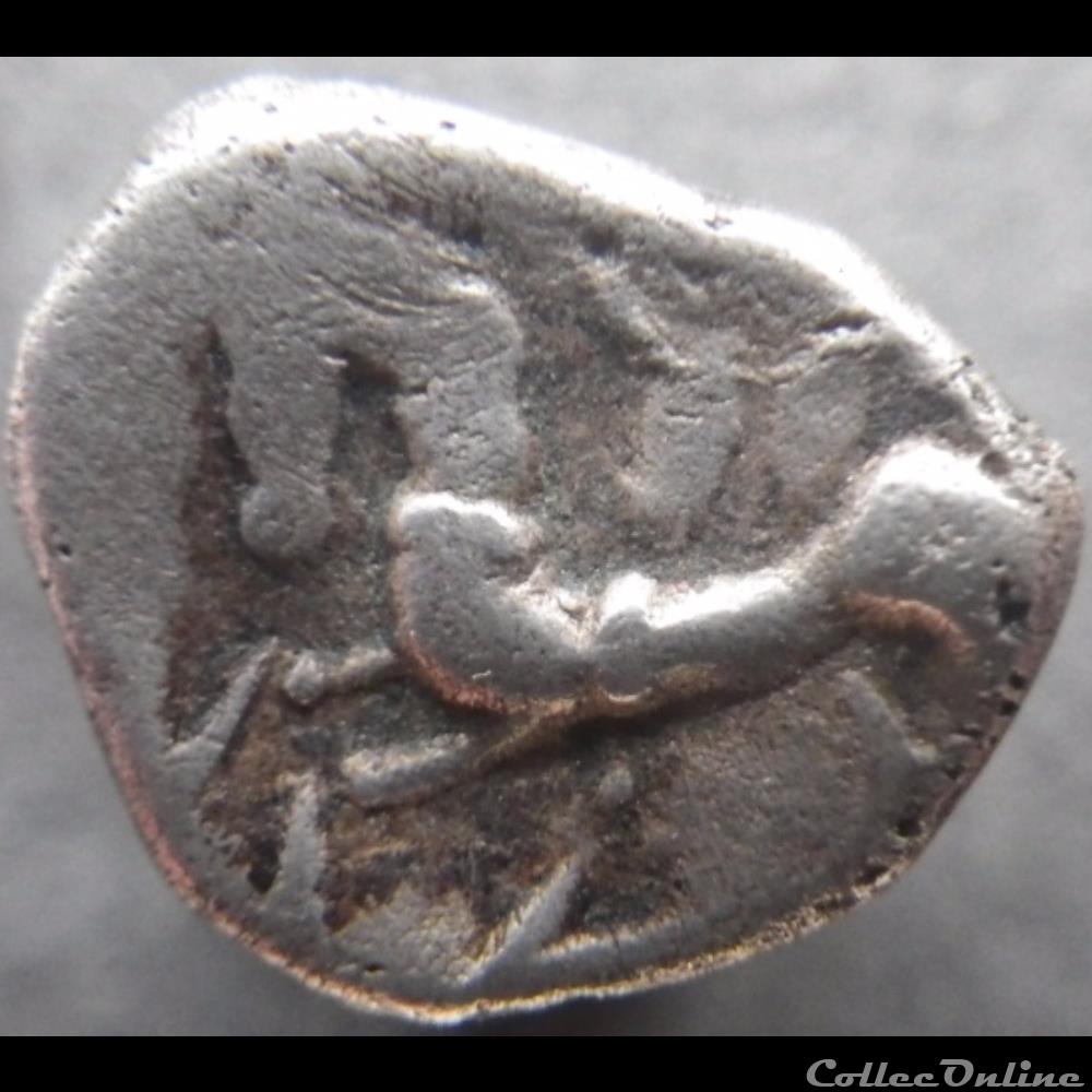 Série 881 DT 3189 var Quinaire à la tête casquée monnaie antique gauloise serie 881 dt 3189 var quinaire a la tete casquee