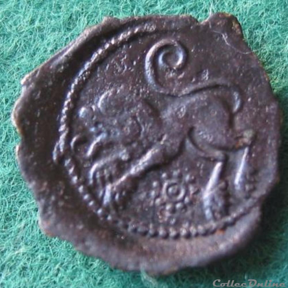 Série 65 DT 562 Bronze à la tête janiforme / barbu monnaie antique gauloise serie 65 dt 562 bronze a la tete janiforme barbu