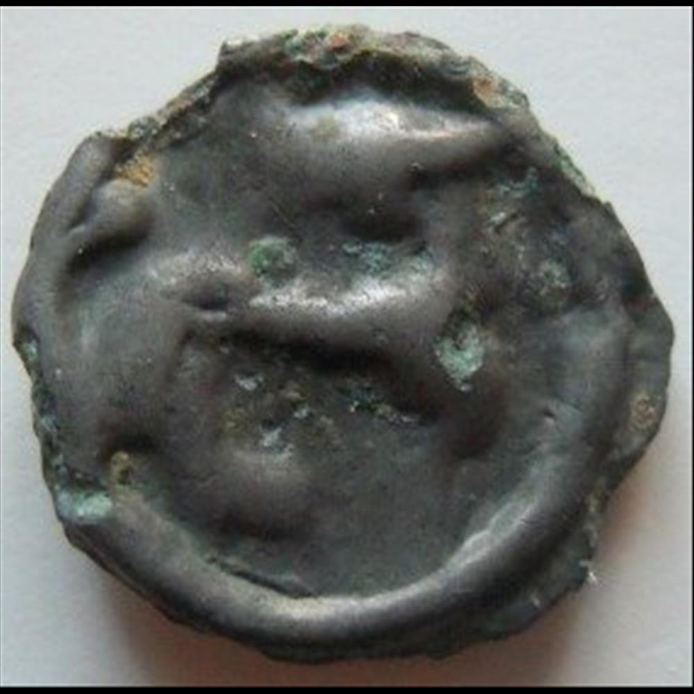 Série 899 DT 3208 Potin au casque à visière et protège nuque monnaie antique gauloise serie 899 dt 3208 potin au casque a visiere et protege nuque
