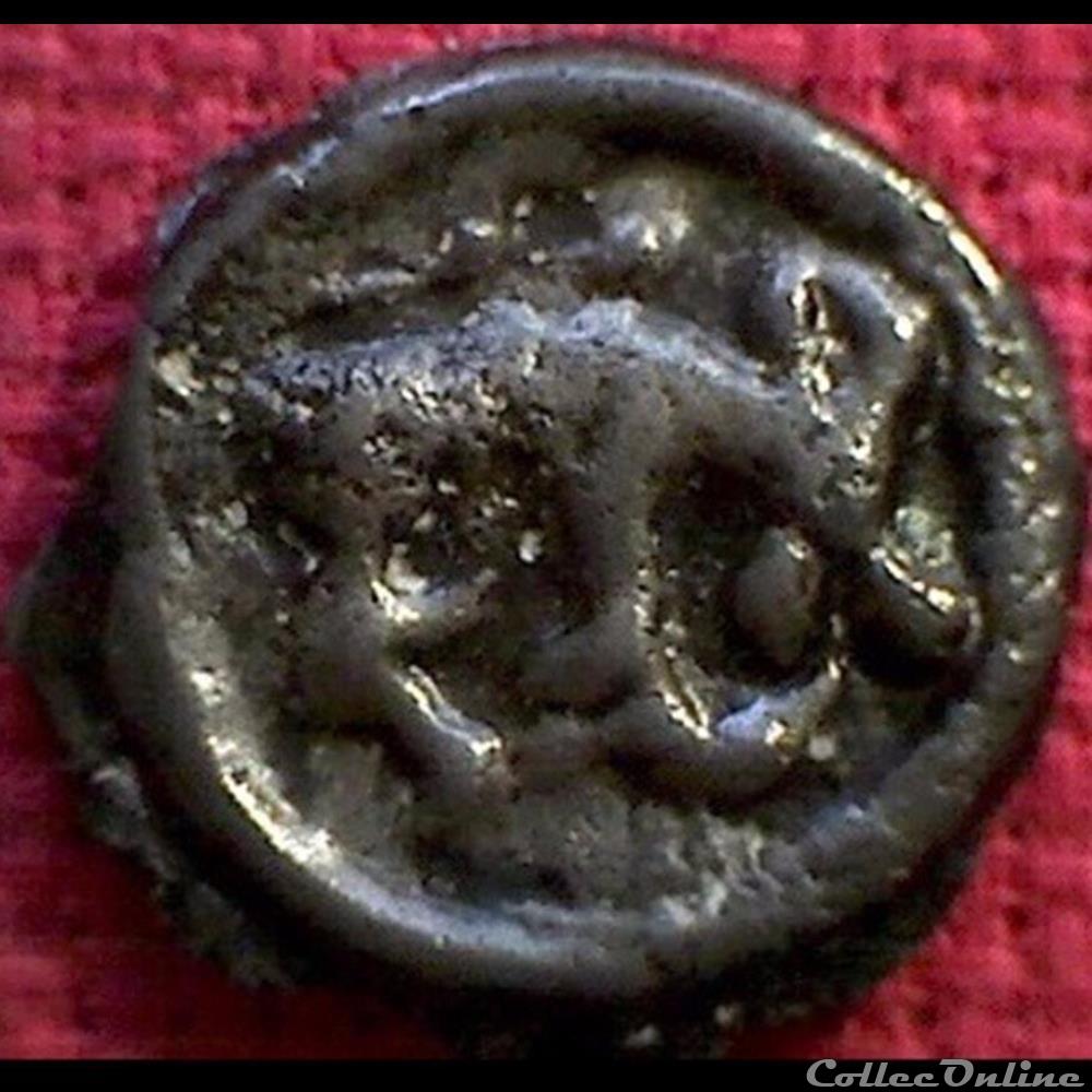 Série 24 DT 154 potin au guerrier courant et au loup / élan monnaie antique gauloise serie 24 dt 154 potin au guerrier courant et au loup elan