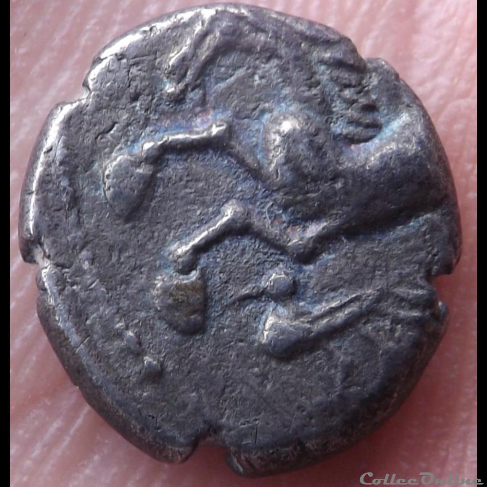 monnaie antique gauloise serie 1181 dt 3551 drachme a oiseau sous le cheval