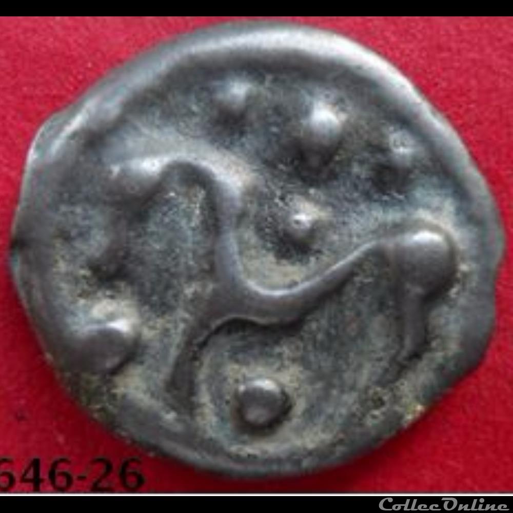 Série 562 DT 2646 potin tête casquée / cheval monnaie antique gauloise serie 562 dt 2646 potin tete casquee cheval