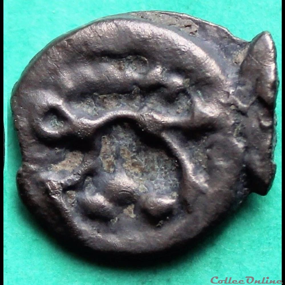 Série 559 DT 2645 Potin à la tête d'indien / sanglier monnaie antique gauloise serie 559 dt 2645 potin a la tete indien sanglier
