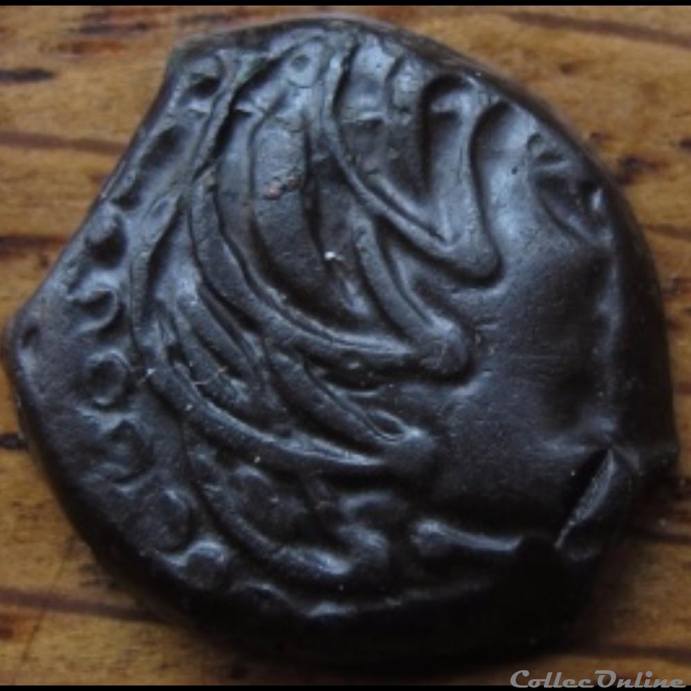 Série 556 DT 2636 Bronze YLLYCCI monnaie antique gauloise serie 556 dt 2636 bronze yllycci