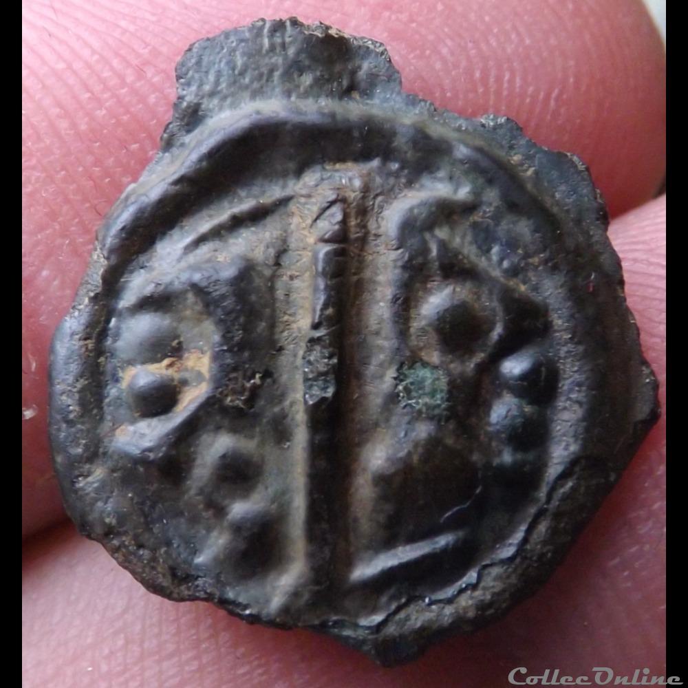 Série 968 DT 3262 var Potin OYINDIA ( dégénéré ) à la tête janiforme ou " tête bêche " monnaie antique gauloise serie 968 dt 3262 var potin oyindia degenere a la tete janiforme ou tete beche