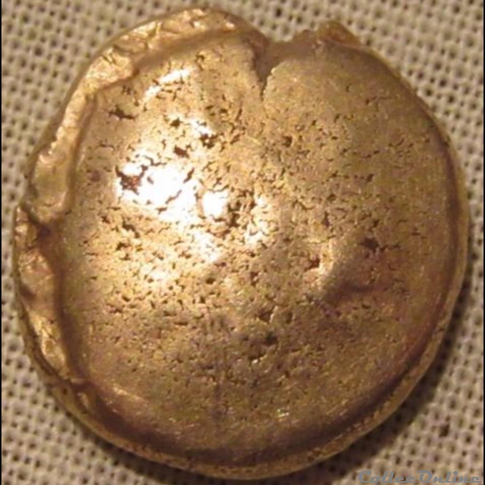 série 40 statère uniface au cheval avec S monnaie antique gauloise serie 40 statere uniface au cheval avec s