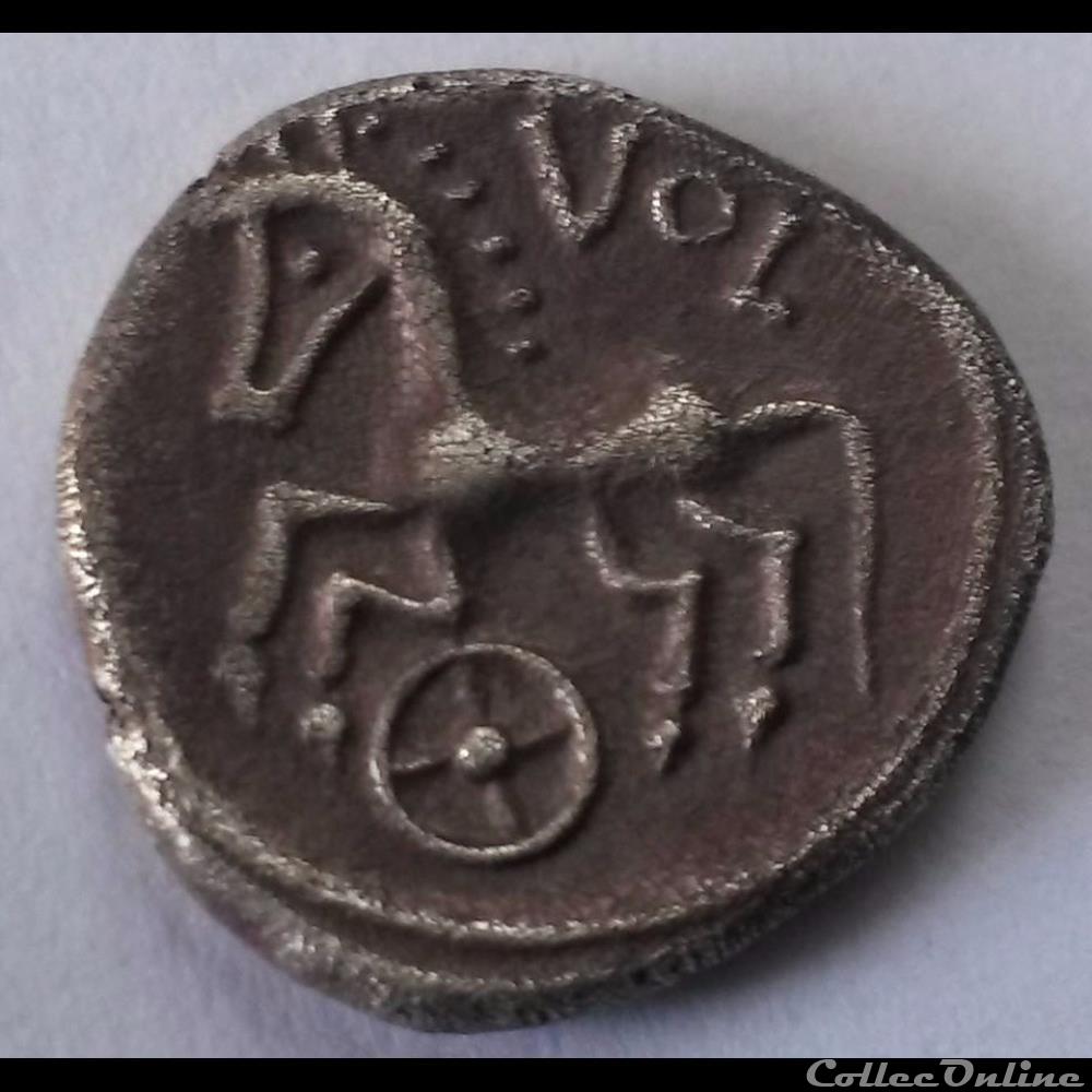 série 863 DT 3122 quinaire VOL au cheval et à la rouelle monnaie antique gauloise serie 863 dt 3122 quinaire vol au cheval et a la rouelle