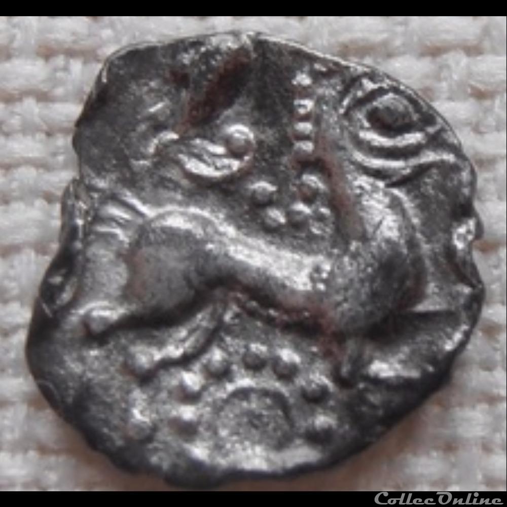 DT série 377 minimi à la tête de Pallas monnaie antique gauloise dt serie 377 minimi a la tete de pallas