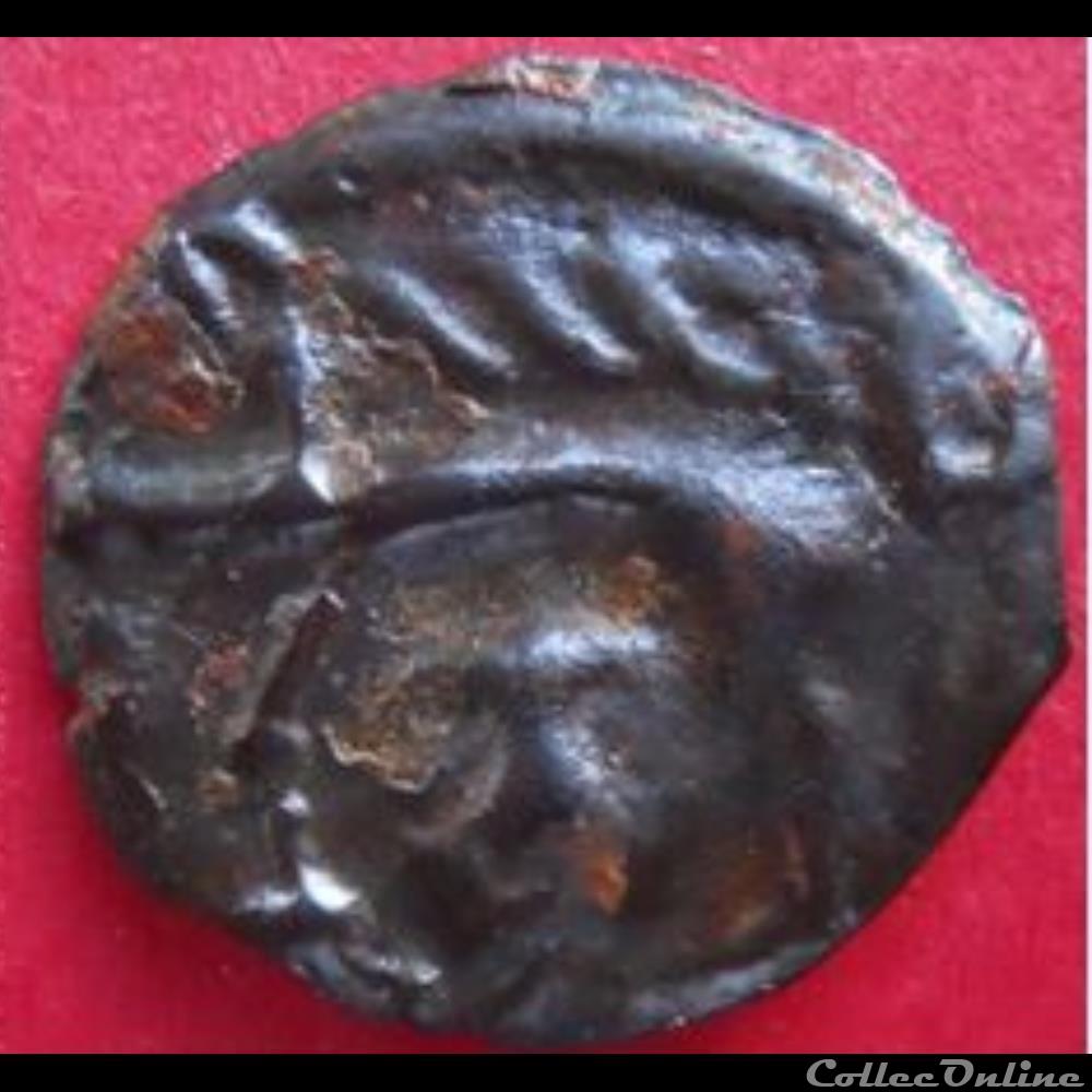 Série 24 DT 151 Potin à la tête de face sous le sanglier monnaie antique gauloise serie 24 dt 151 potin a la tete de face sous le sanglier