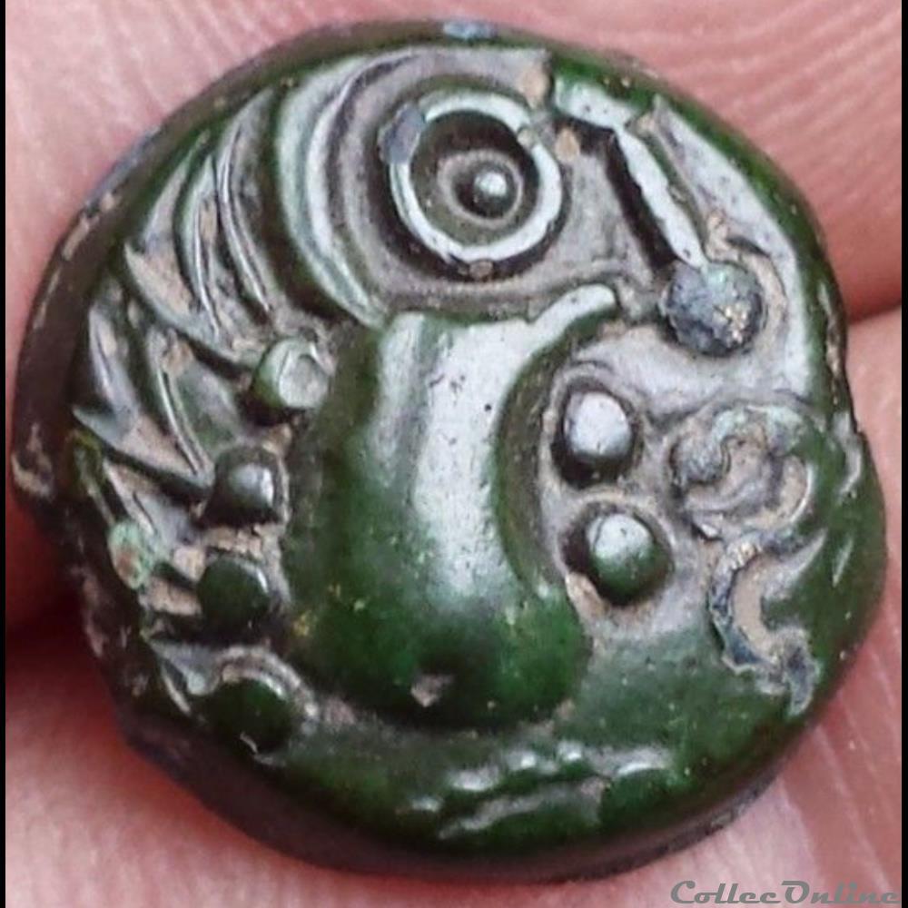 Série 556 DT 2636 Bronze YLLYCCI au S monnaie antique gauloise serie 556 dt 2636 bronze yllycci au s