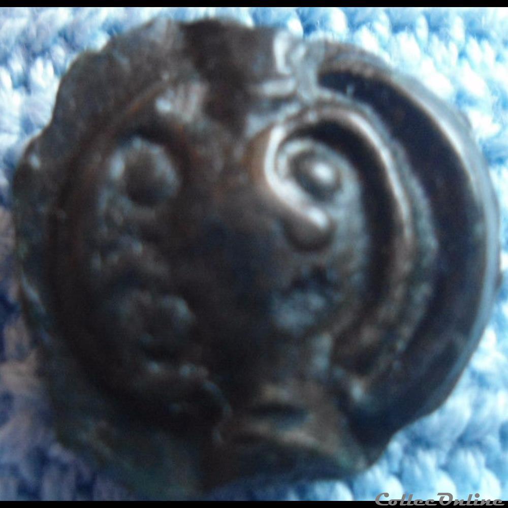 DT S 535C potin à l' S et aux chevrons monnaie antique gauloise dt s 535c potin a s et aux chevrons