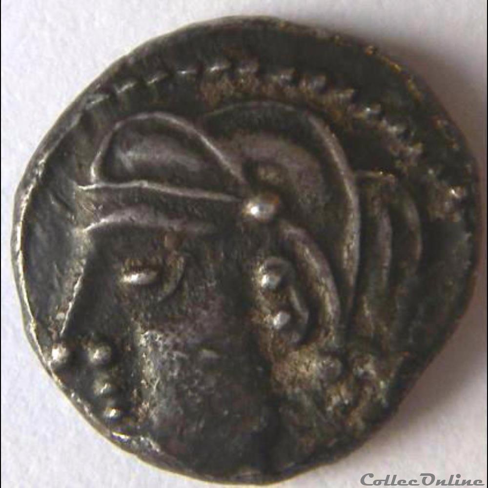 Série 1079 Drachme à la tête coupée sur le cheval monnaie antique gauloise serie 1079 drachme a la tete coupee sur le cheval