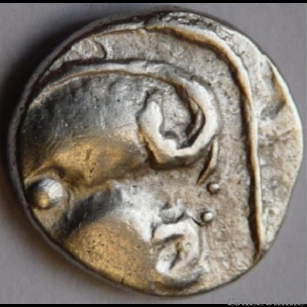 monnaie antique gauloise serie 881 dt 3189 var quinaire a la tete casquee